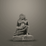 " إيزيس، إلهة الأمومة والحماية، تحتضن ابنها حورس، تعكس القوة والحنان في الثقافة المصرية القديمة."