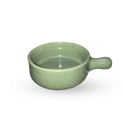 طاجن مع مقبض