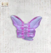 Butterfly-shaped hair clip viewed from the front