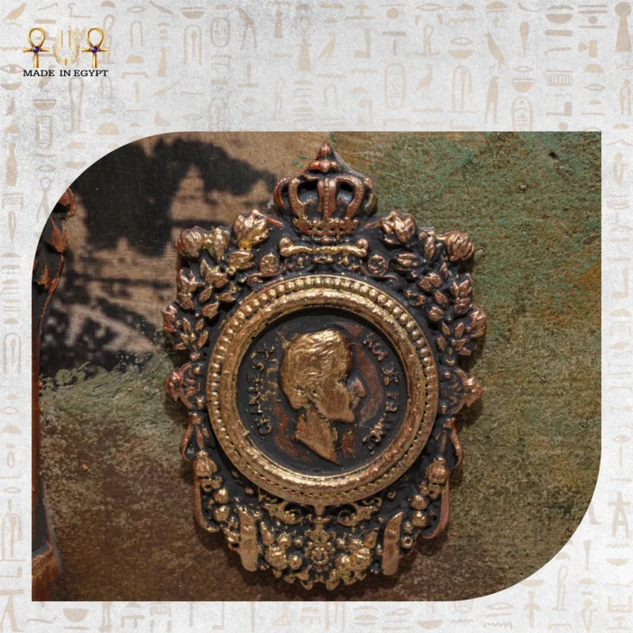 Antique medallion design detail on the Royal Drawers Unit’s surface.