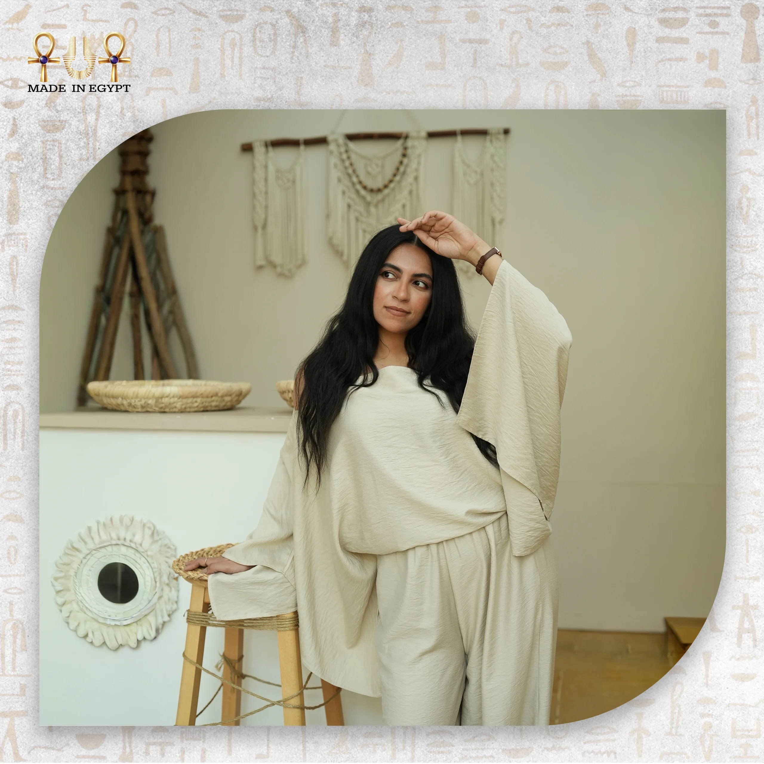 SANDY BEIGE WOMAN CUT SET@5D