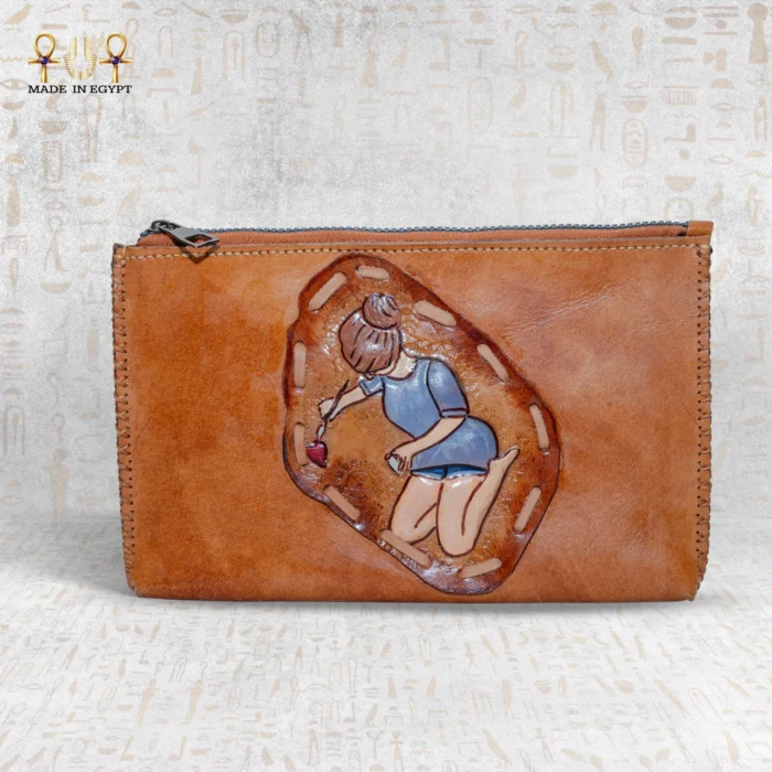 Heritage Leather Pouch - Image 1