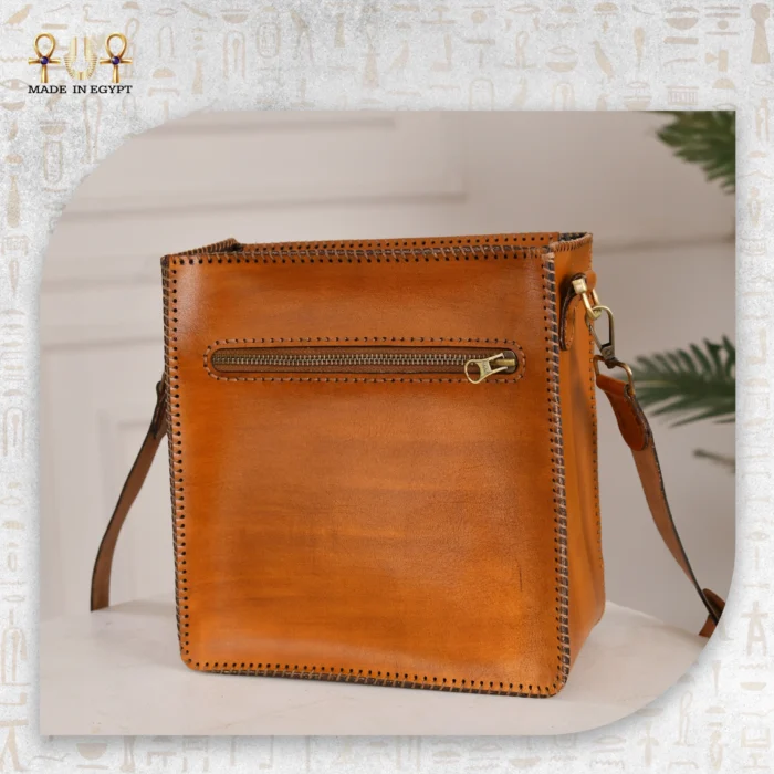 ⁦شنطة جلد تراثية⁩ - الصورة ⁦5⁩