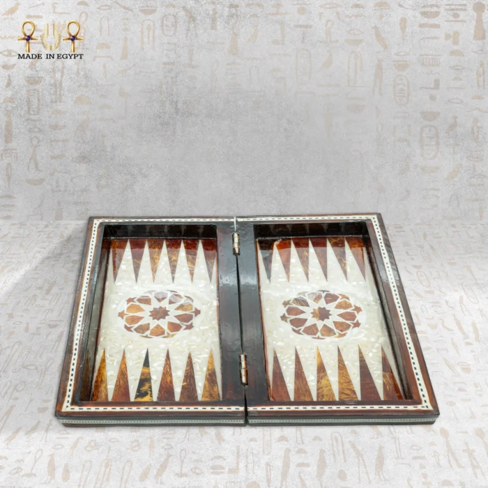 ⁦طاولة الزهر والشطرنج⁩ - الصورة ⁦2⁩