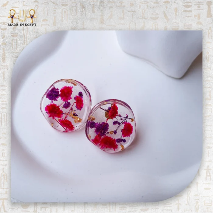 أقراط الراتنج الذهبي بالزهور - Image 5