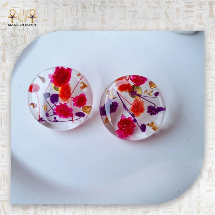 أقراط الراتنج الذهبي بالزهور - Image 4