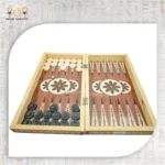 طاولة خشبية