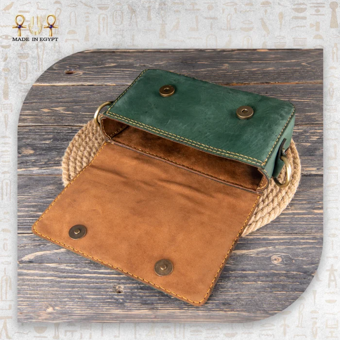 Small Islamic crossbody bag - Image 8