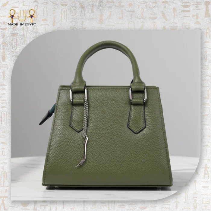 ⁦جوليا⁩ - الصورة ⁦4⁩