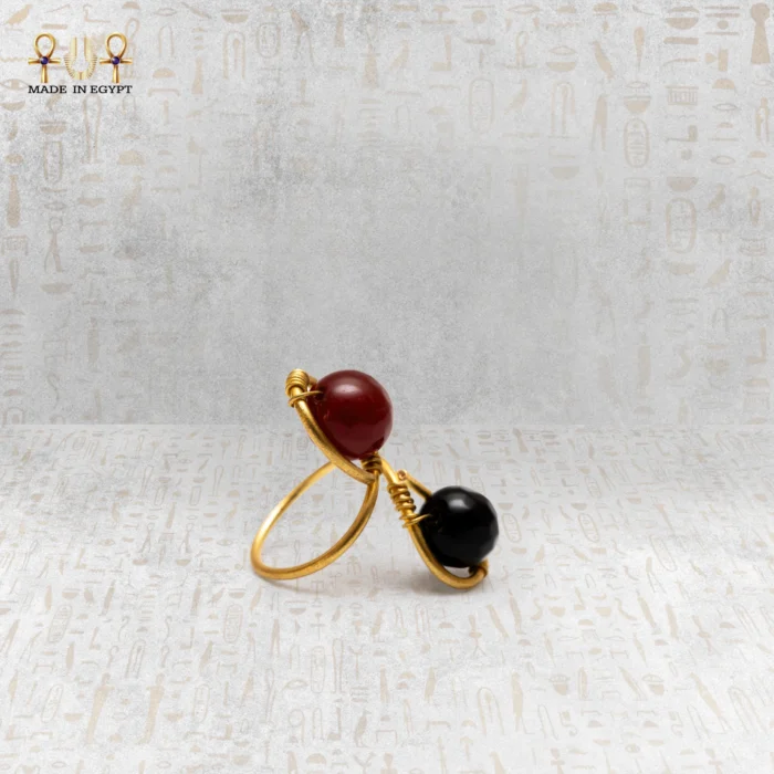 Yellow Brass Wire Ring with Black and Brown Agate Stones - Image 2
