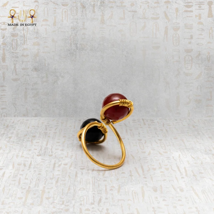 Yellow Brass Wire Ring with Black and Brown Agate Stones - Image 3
