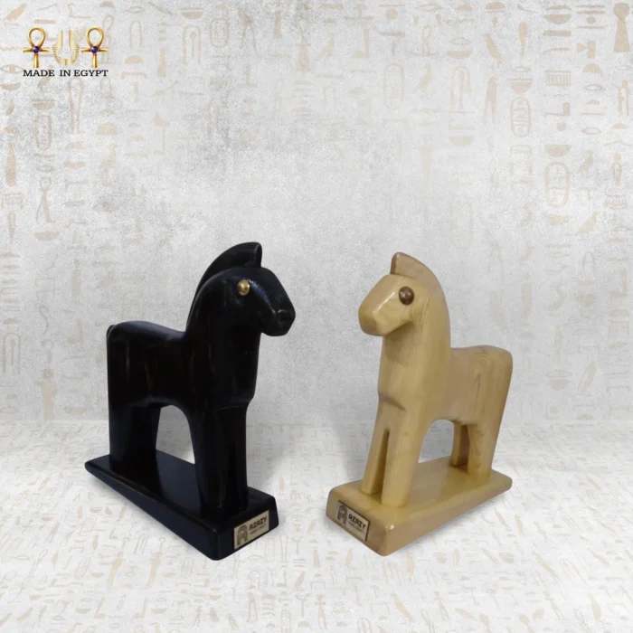 Classic Horse Statue - Image 1