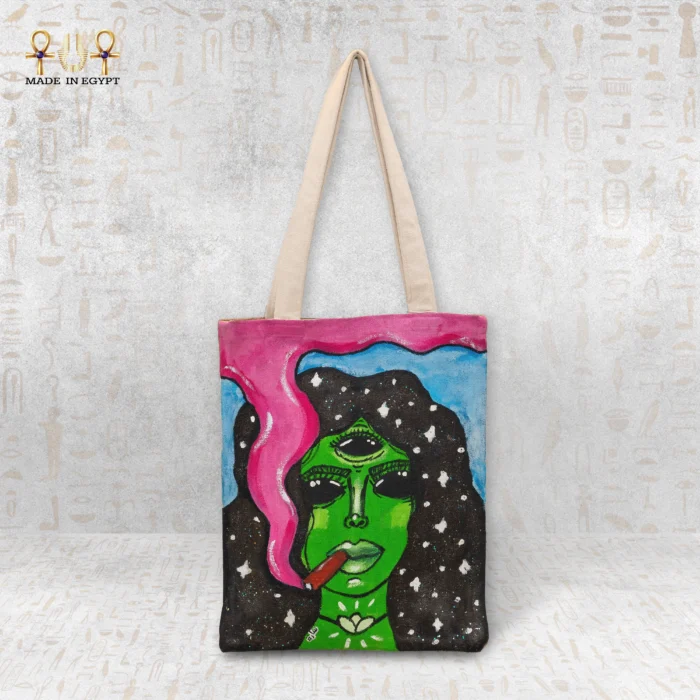 ⁦شنطة بتصميم مميز⁩ - الصورة ⁦1⁩