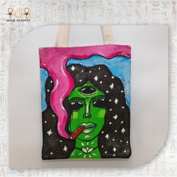 ⁦شنطة بتصميم مميز⁩ - الصورة ⁦2⁩