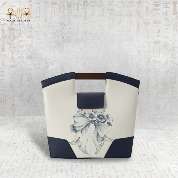 ⁦حقيبة الفيونكة الكلاسيكية – جلد طبيعي برسم يدوي⁩ - الصورة ⁦1⁩