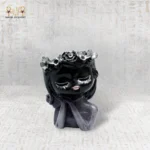 حامل مجوهرات بتصميم فتاة أنيقة باللون الأسود