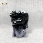 ⁦حامل مجوهرات بتصميم فتاة أنيقة باللون الأسود⁩ - الصورة ⁦2⁩