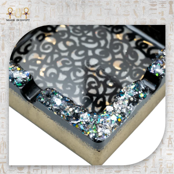 ⁦Midnight Spark Resin Ashtray⁩ - الصورة ⁦3⁩