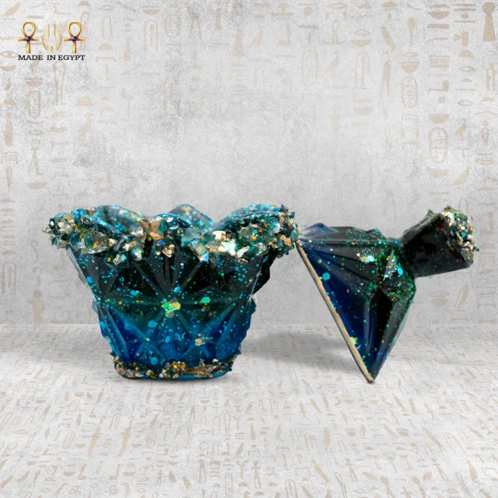 ⁦علبة ريزن فاخرة بغطاء كريستالي⁩ - الصورة ⁦2⁩