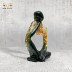 ⁦Luxury Resin Thinker Figurine – Gold & Green Design⁩ - الصورة ⁦2⁩