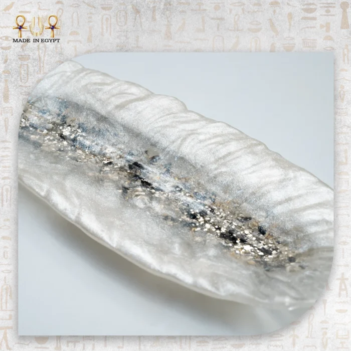 ⁦طبق الريشة اللؤلؤية الفاخر⁩ - الصورة ⁦4⁩