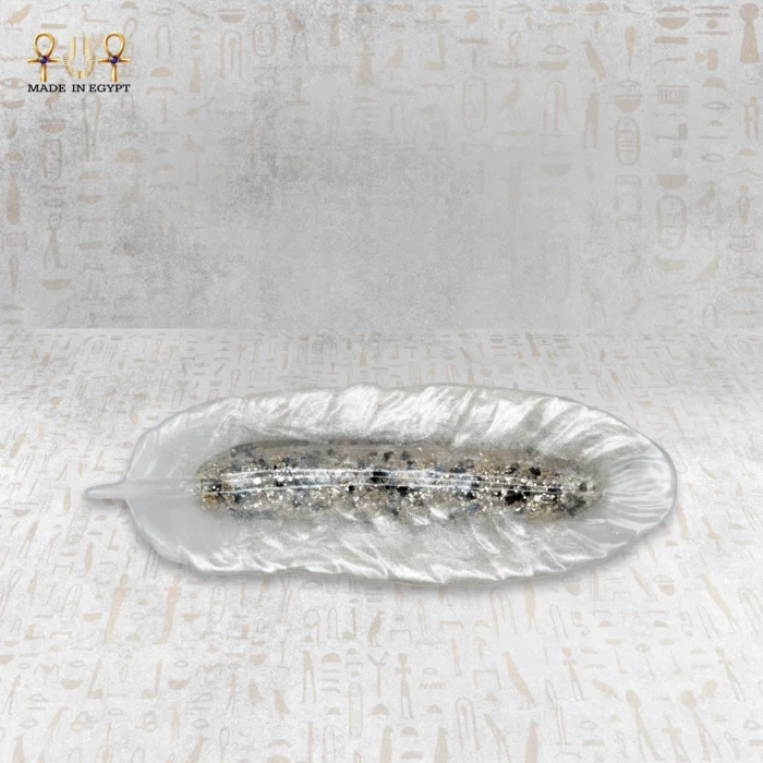 ⁦طبق الريشة اللؤلؤية الفاخر⁩ - الصورة ⁦1⁩