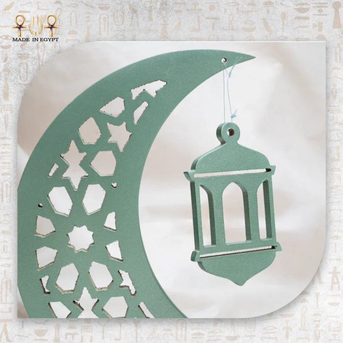 ⁦Golden Wooden Crescent Décor with Hanging Lantern⁩ - الصورة ⁦5⁩