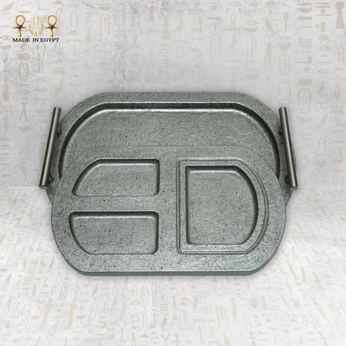 ⁦Gold Divided Serving Tray with Side Handles⁩ - الصورة ⁦4⁩